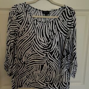 Black and White Scoop Neck Flutter Sleeve Blouse